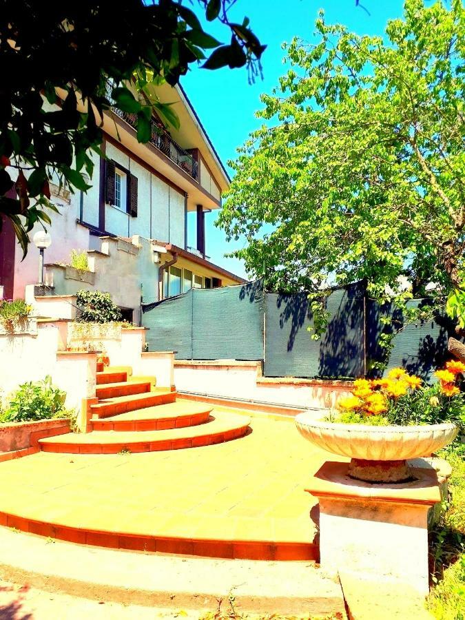 Casa Magnolia Lejlighed Pomezia Eksteriør billede