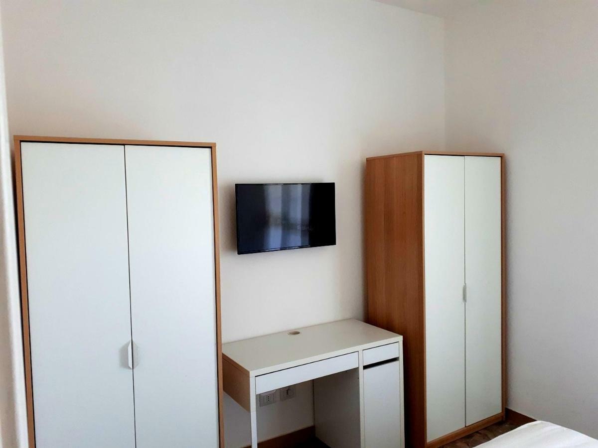 Casa Magnolia Lejlighed Pomezia Eksteriør billede